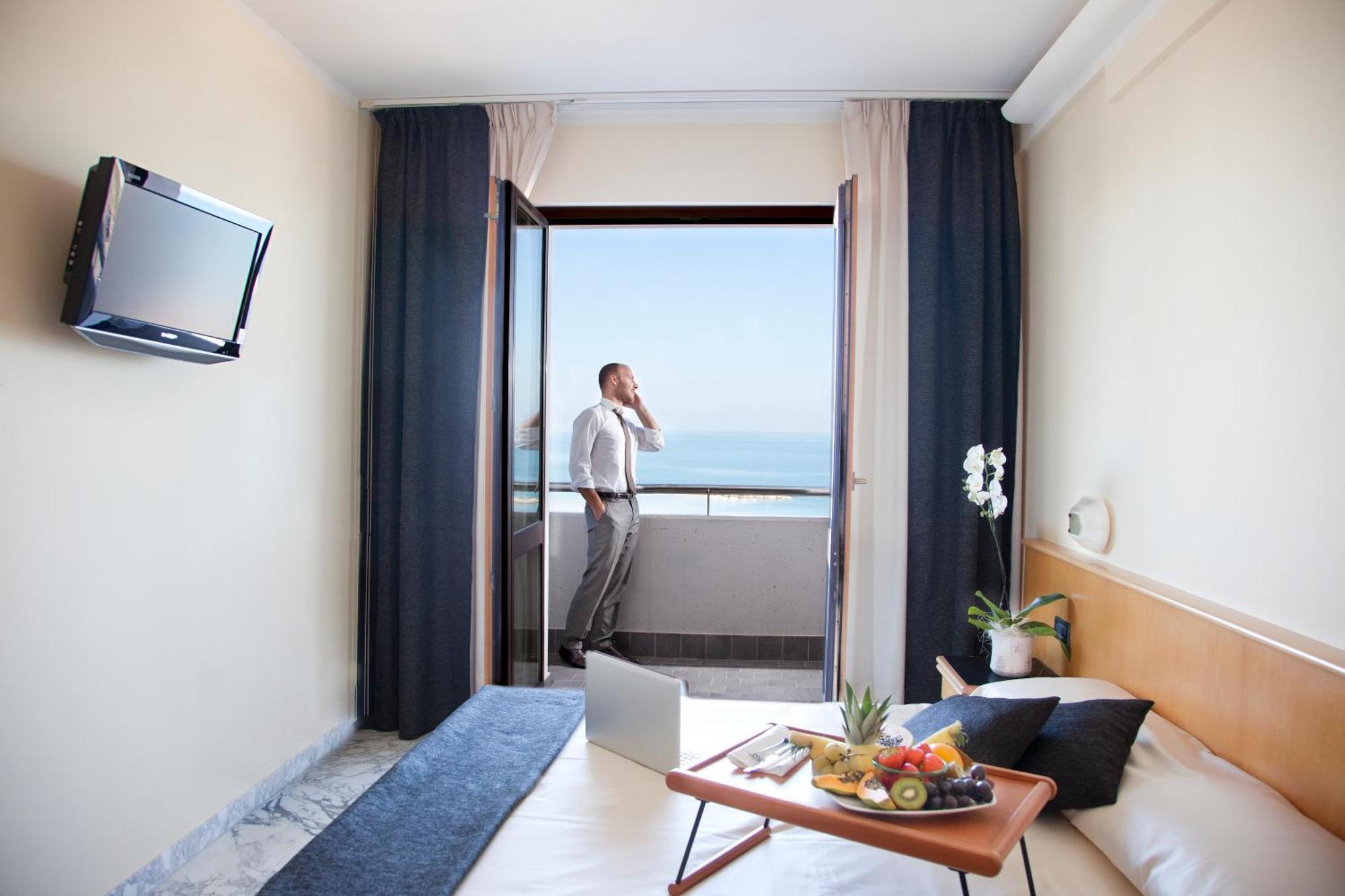 Hotel Mistral Termoli Eksteriør bilde