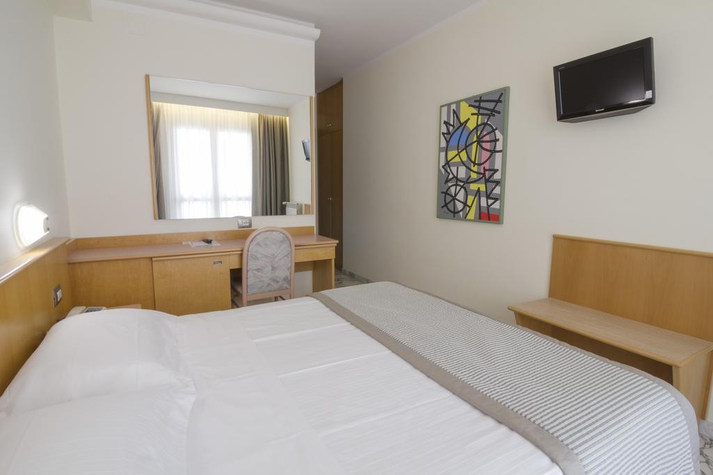 Hotel Mistral Termoli Eksteriør bilde
